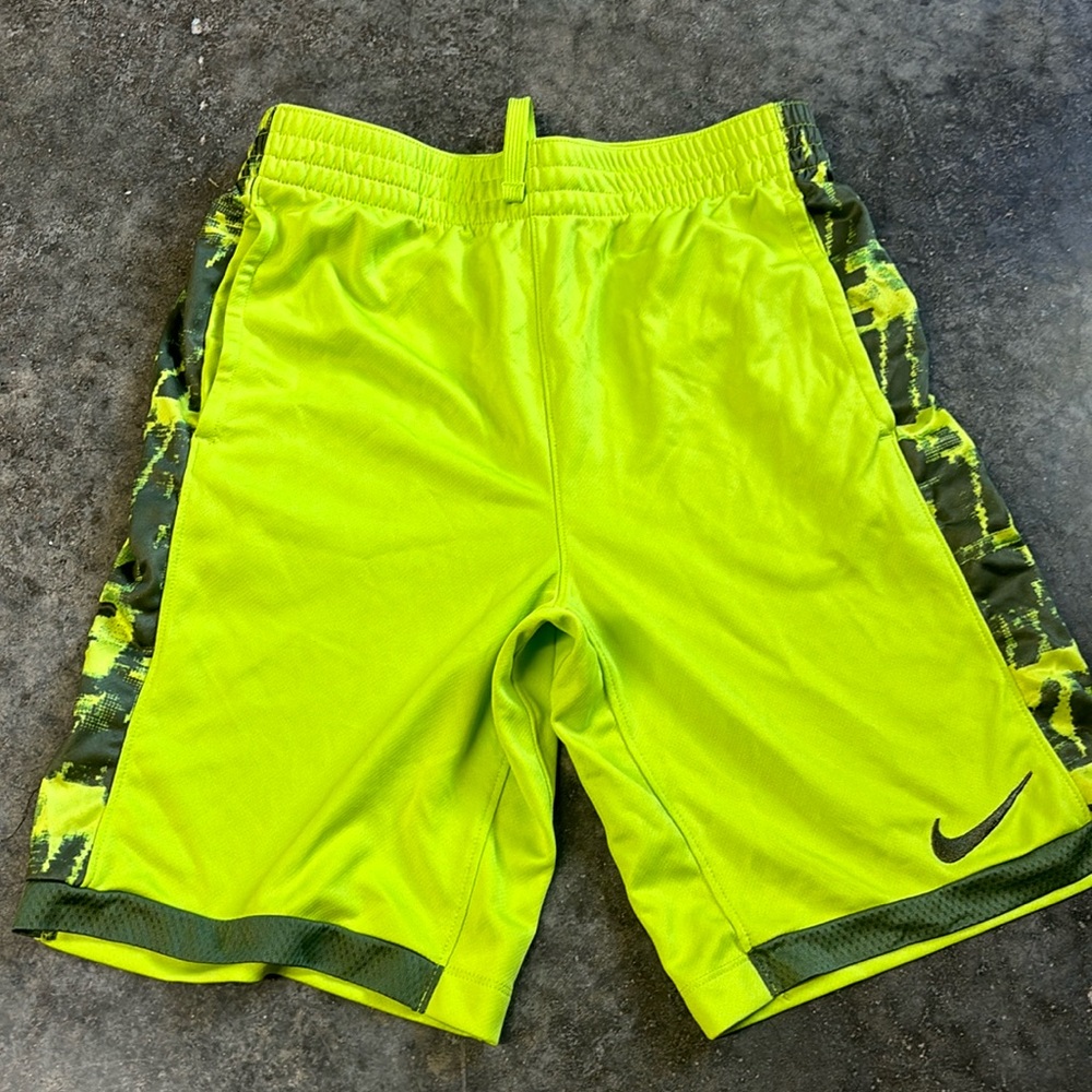 YL Nike drifit shorts. Excellent condition